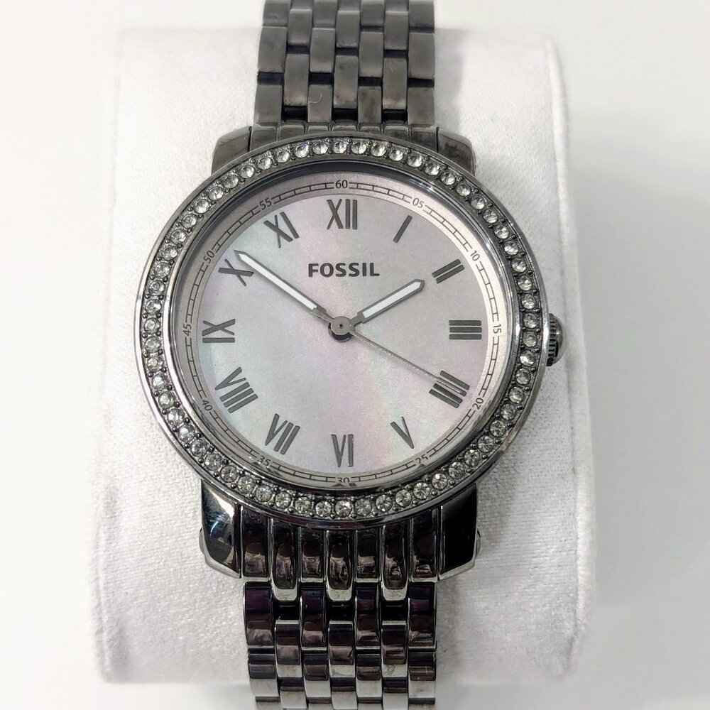 Women's Fossil Watch in Gunmetal with Mother of Pearl